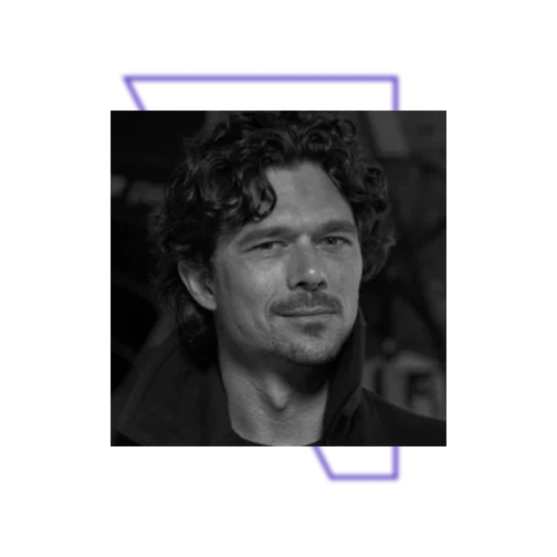 Luke Arnold